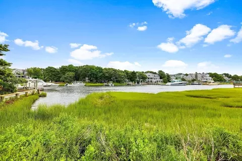8 Seconsett Point Rd, Mashpee, MA 02649 photo 14