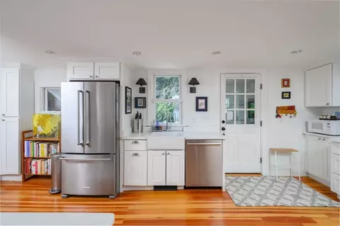 126 Downer Ave, Hingham, MA 02043 photo 16
