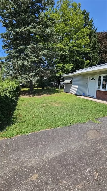 45 Wallace St, Springfield, MA 01119 photo 22