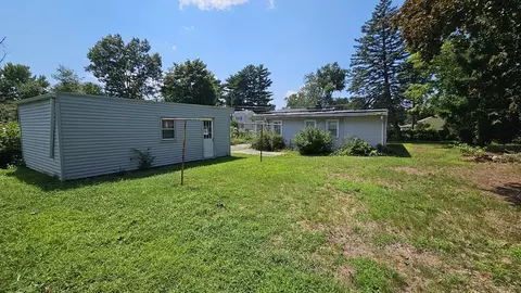 45 Wallace St, Springfield, MA 01119 photo 5