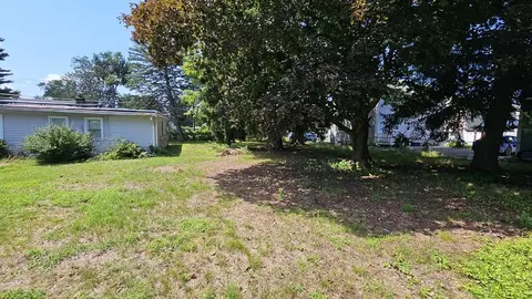 45 Wallace St, Springfield, MA 01119 photo 6