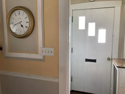 19 Eton St, Springfield, MA 01108 photo 6