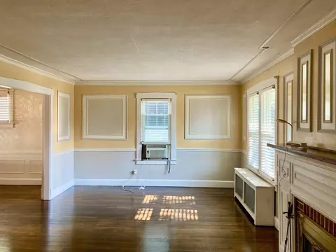 19 Eton St, Springfield, MA 01108 photo 8