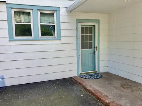 19 Eton St, Springfield, MA 01108 photo 32