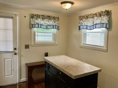 19 Eton St, Springfield, MA 01108 photo 11
