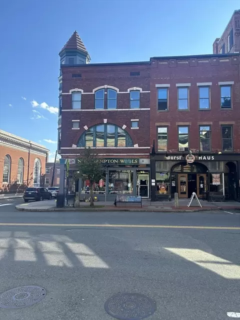 29 Pleasant St #5, Northampton, MA 01060
