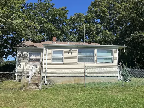 Exterior - 41 Point St, Fairhaven, MA 02719 photo 1 of 2