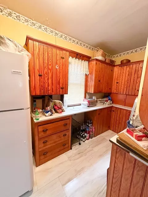 83 Virginia St, Springfield, MA 01108 photo 9