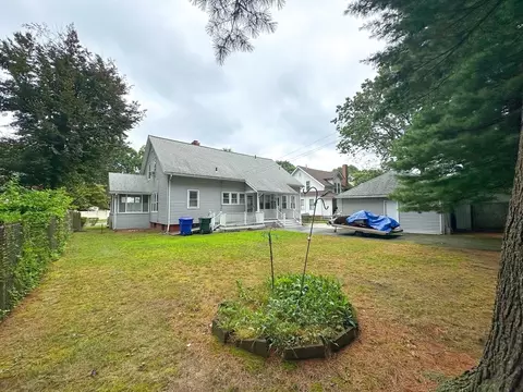 83 Virginia St, Springfield, MA 01108 photo 5
