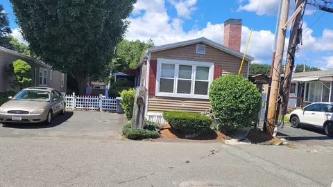 266 Newbury #19, Peabody, MA 01960