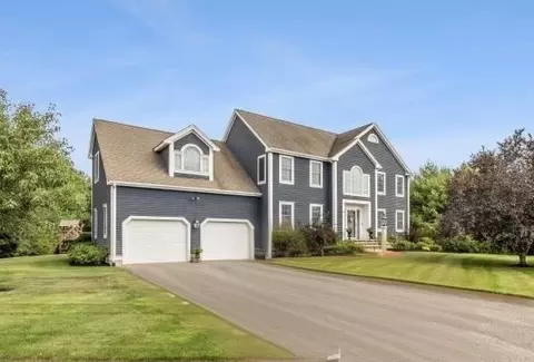 10 Lilac Ln, Easton, MA 02356
