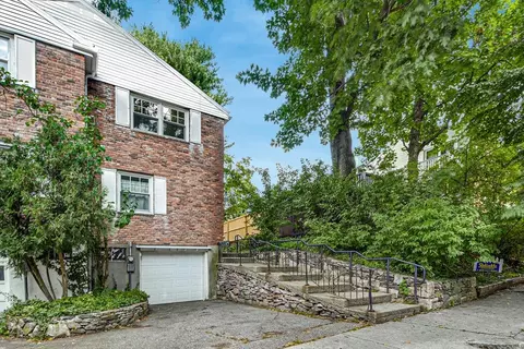 7 Kent Sq, Brookline, MA 02446 photo 2