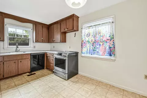 7 Kent Sq, Brookline, MA 02446 photo 9