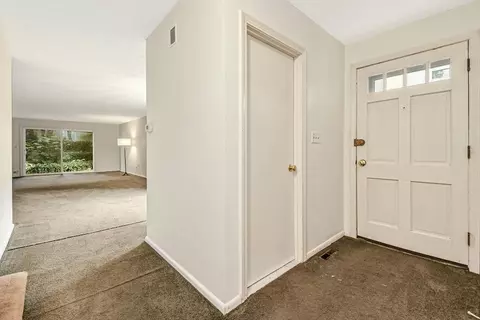 7 Kent Sq, Brookline, MA 02446 photo 4