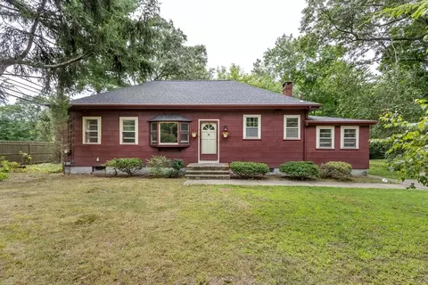 2 Hitching Post Dr, Walpole, MA 02081