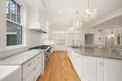 Kitchen - 10 Wilsons Way, Dover, MA 02030 photo 3 of 3