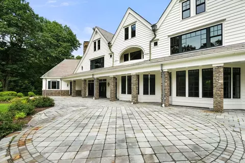Exterior - 10 Wilsons Way, Dover, MA 02030 photo 5 of 7
