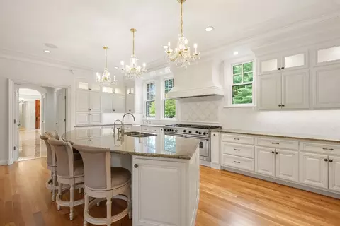 Kitchen - 10 Wilsons Way, Dover, MA 02030 photo 2 of 3