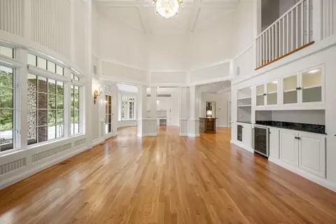 Living - 10 Wilsons Way, Dover, MA 02030 photo 3 of 7