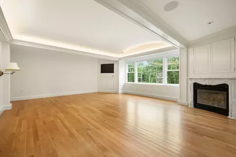Living - 10 Wilsons Way, Dover, MA 02030 photo 6 of 7