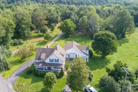 2 Chapel St, Gardner, MA 01440