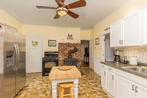 2 Chapel St, Gardner, MA 01440 photo 3