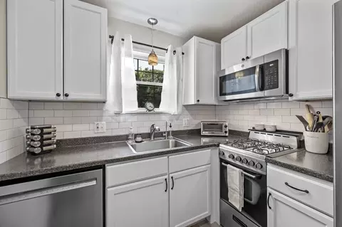 6 Venice St #E4, Danvers, MA 01923 photo 5