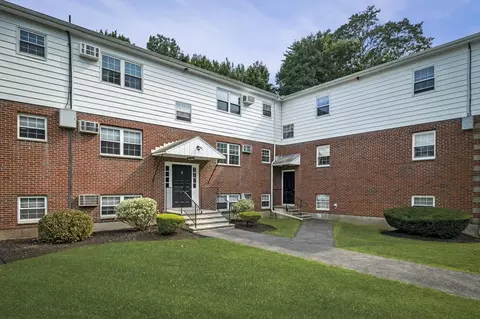 6 Venice St #E4, Danvers, MA 01923