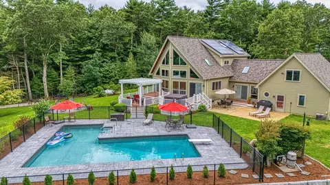 78 Howland Rd, Freetown, MA 02702