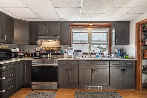 Kitchen - 5 Oak St, Gloucester, MA 01930 photo 1 of 3