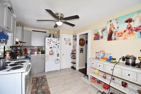 Kitchen - 57-66 E Bay Path Ter, Springfield, MA 01109 photo 4 of 6