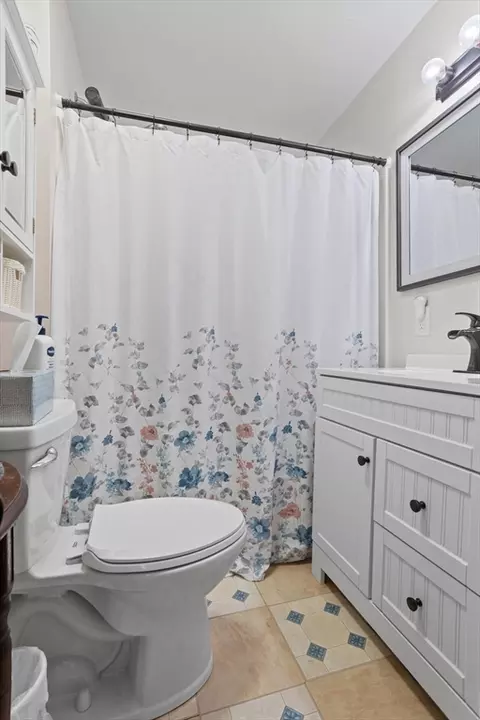 264 Baker St, Gardner, MA 01440 photo 16