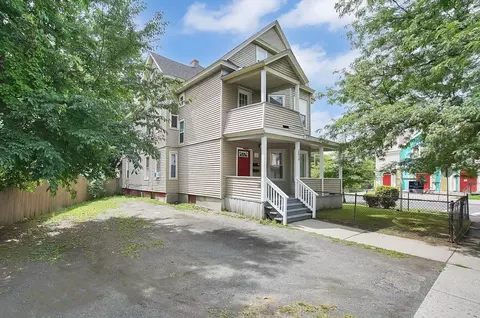 1614 Dwight St, Springfield, MA 01107