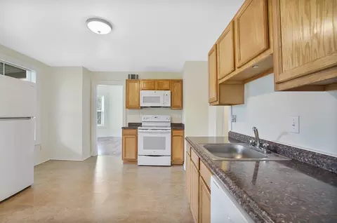 1614 Dwight St, Springfield, MA 01107 photo 11