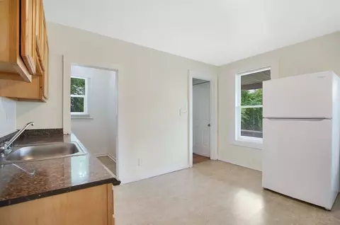 1614 Dwight St, Springfield, MA 01107 photo 13