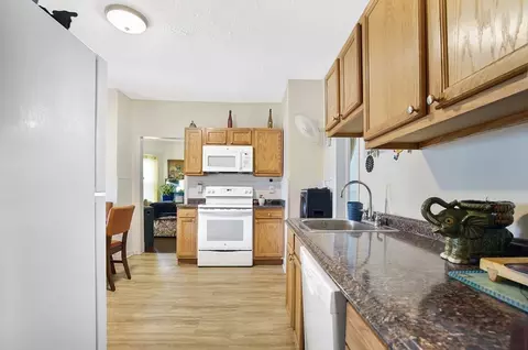 1614 Dwight St, Springfield, MA 01107 photo 29