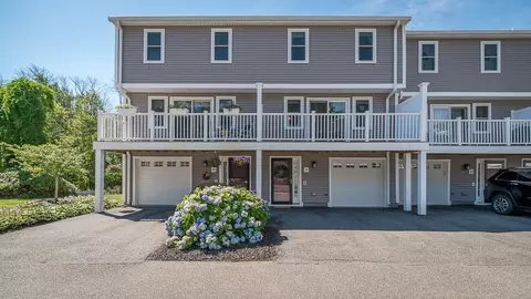 22 Collins St #45, Danvers, MA 01923