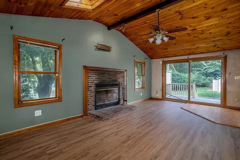56 Colburn St, Leominster, MA 01453