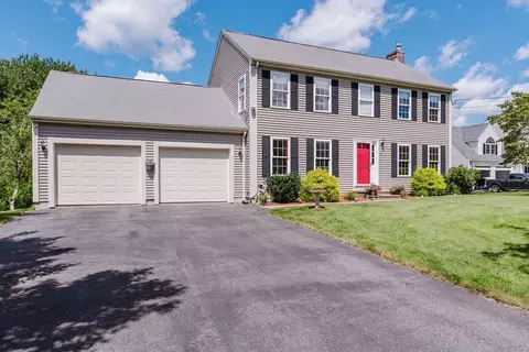 28 Marcia Bliss Way, Taunton, MA 02780