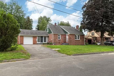 139 Beauregard Ter, Chicopee, MA 01020