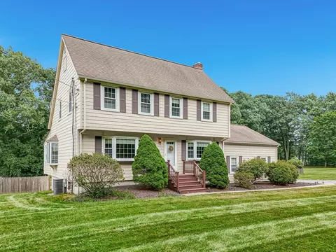 36 Turner St, Norfolk, MA 02056