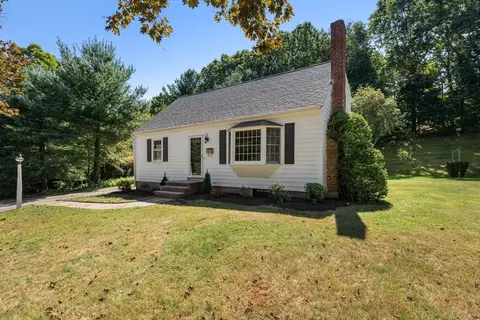 22 Irving Dr, Walpole, MA 02081