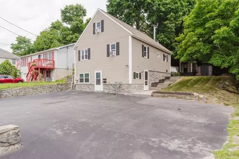 167 Mendon Rd, Cumberland, RI 02864