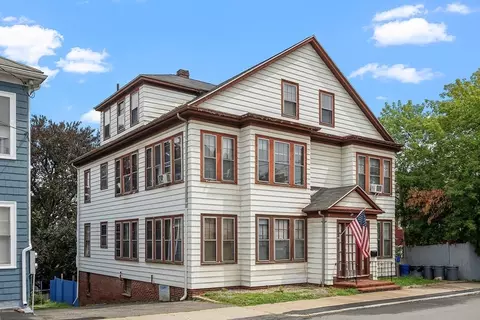 67 Franklin St, Peabody, MA 01960