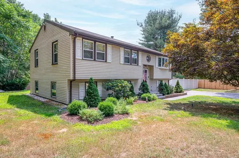 3 Kender Pl, Billerica, MA 01821