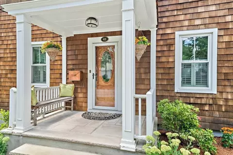 41 Park Ave, Wellesley, MA 02481