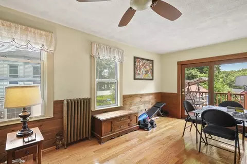 Entry Way - 8 Royal Rd, Worcester, MA 01603 photo 2 of 2