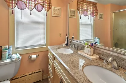 Bath - 8 Royal Rd, Worcester, MA 01603 photo 1 of 2