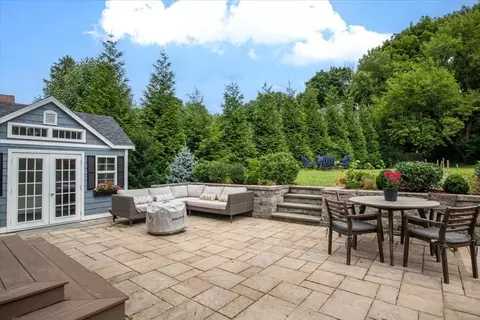 Exterior - 246 Stone St, Walpole, MA 02081 photo 5 of 9