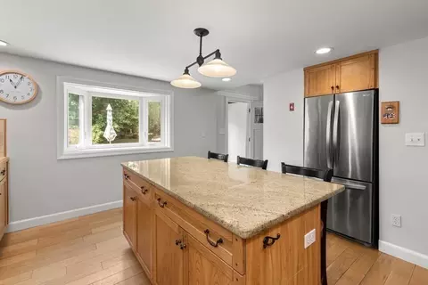 38 Elm St, Georgetown, MA 01833 photo 8